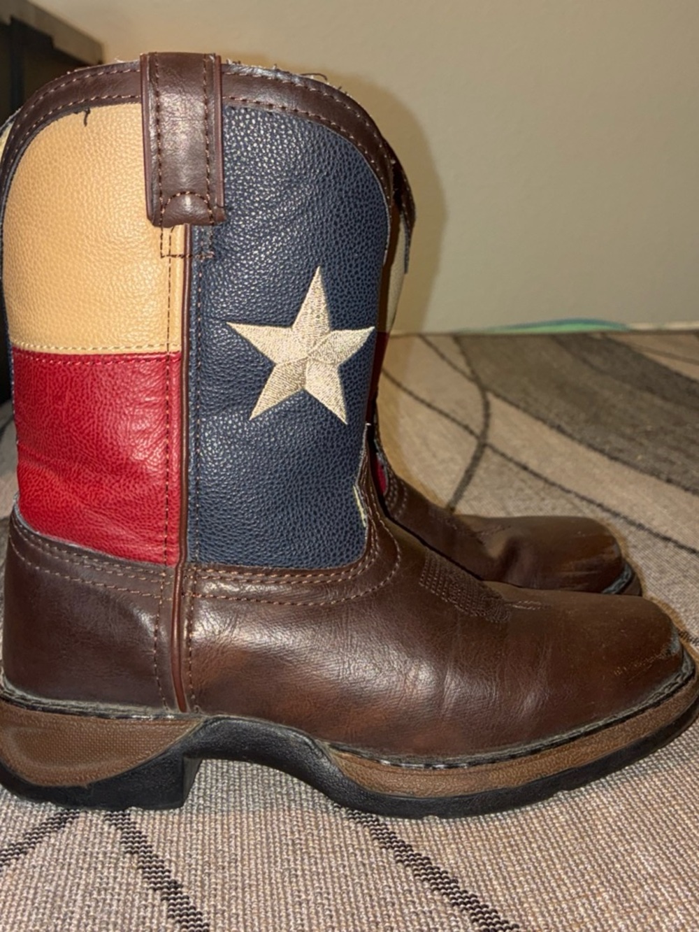 Kids Western Pull-On Boots in Brown with Red, Navy & Tan Star Accent